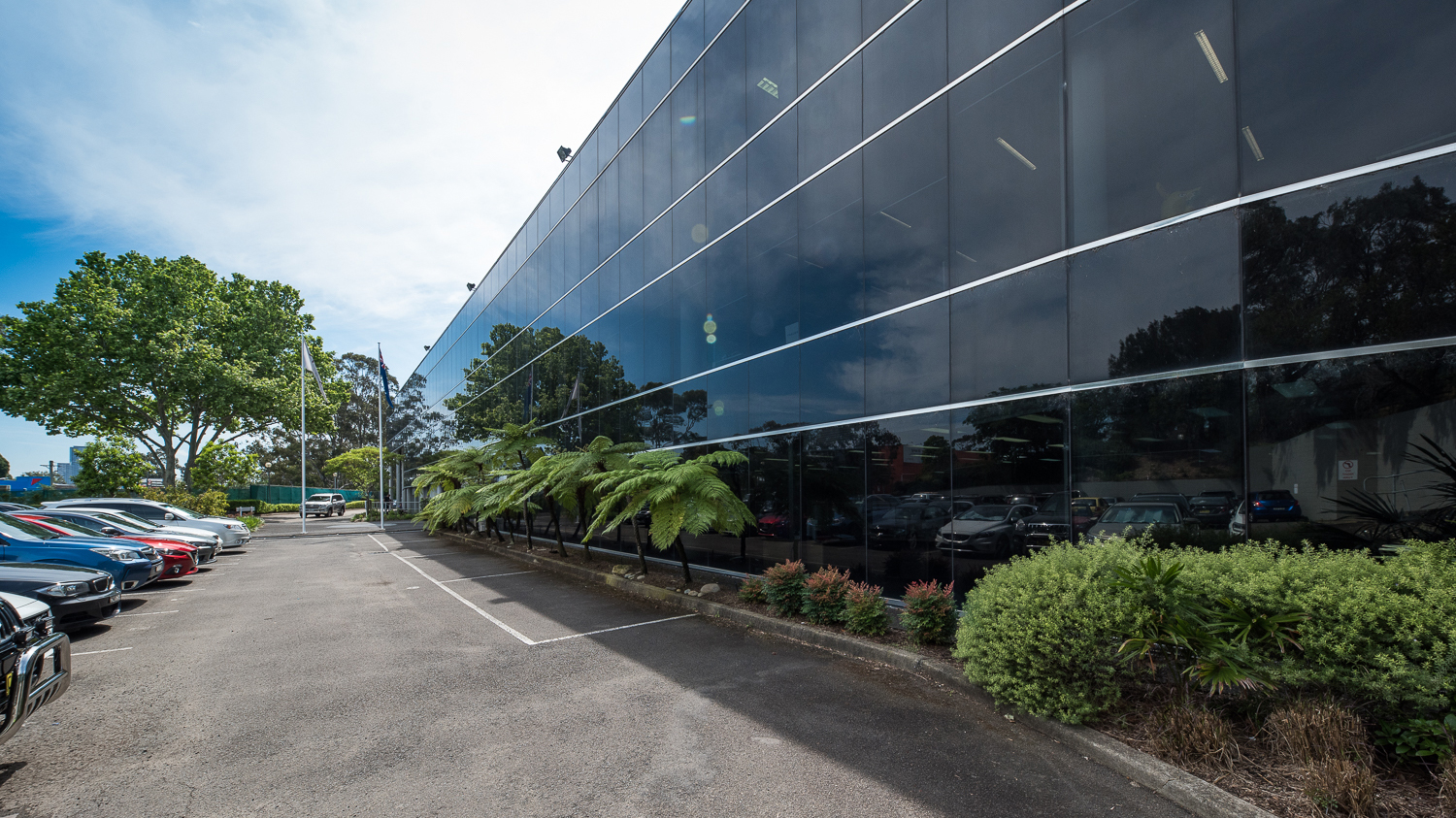 274 Victoria Road side view