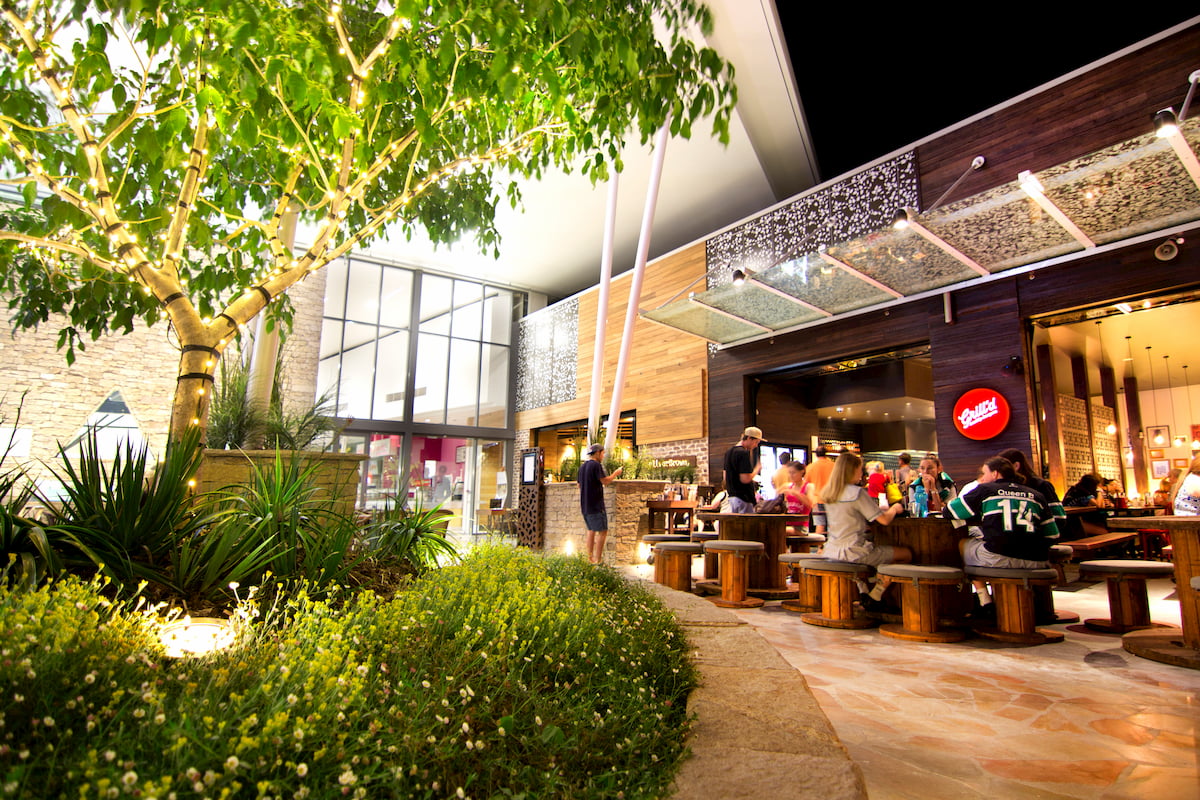 Kawana Shopping world outdoor dining area