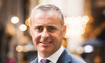 Simon Healy headshot