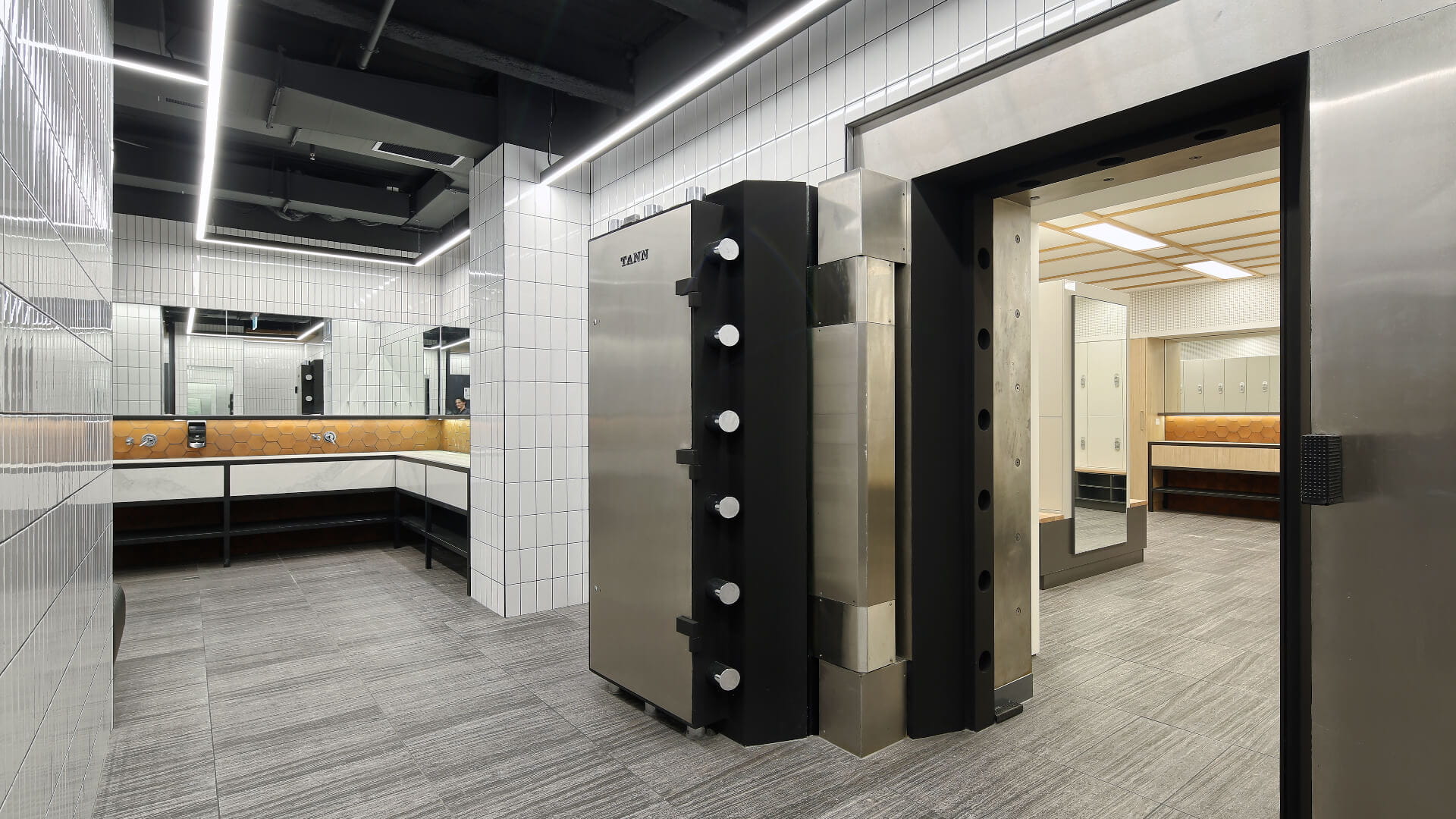 Image of 367 Collins Street, Melbourne showing end-of-trip facilities